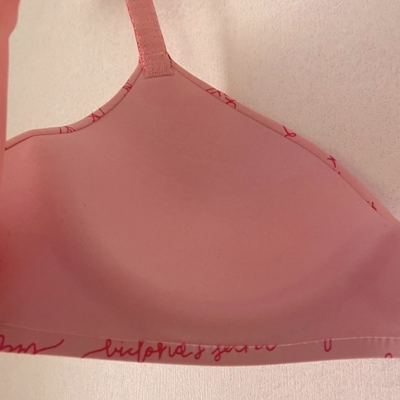 VS CURSIVE LOGO BRA BUTTERY SOFT NO WIRE - Picture 2 of 5